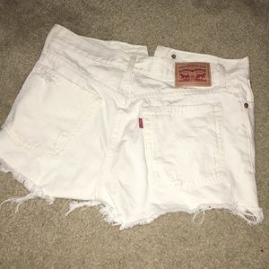 Levi’s White Denim Wedgie Shorts